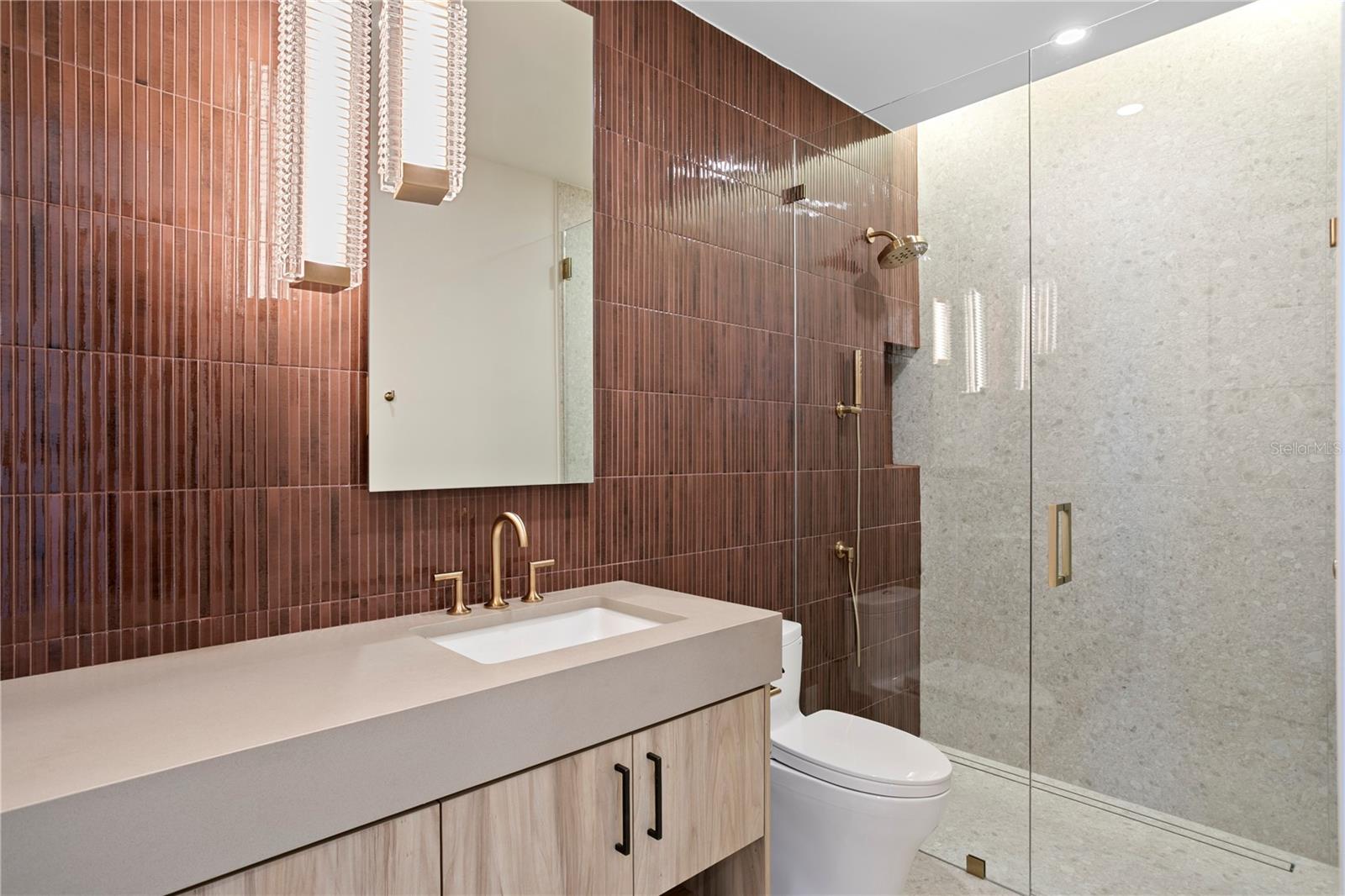 TB8460811 Property Photo