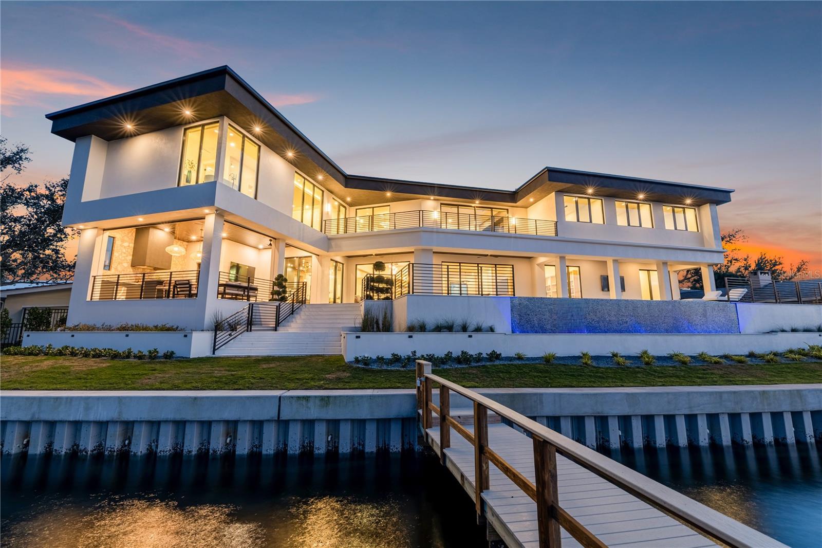 TB8460811 Property Photo