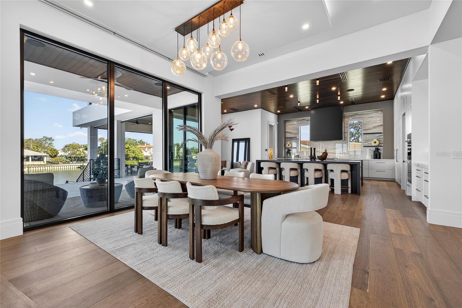 TB8460811 Property Photo