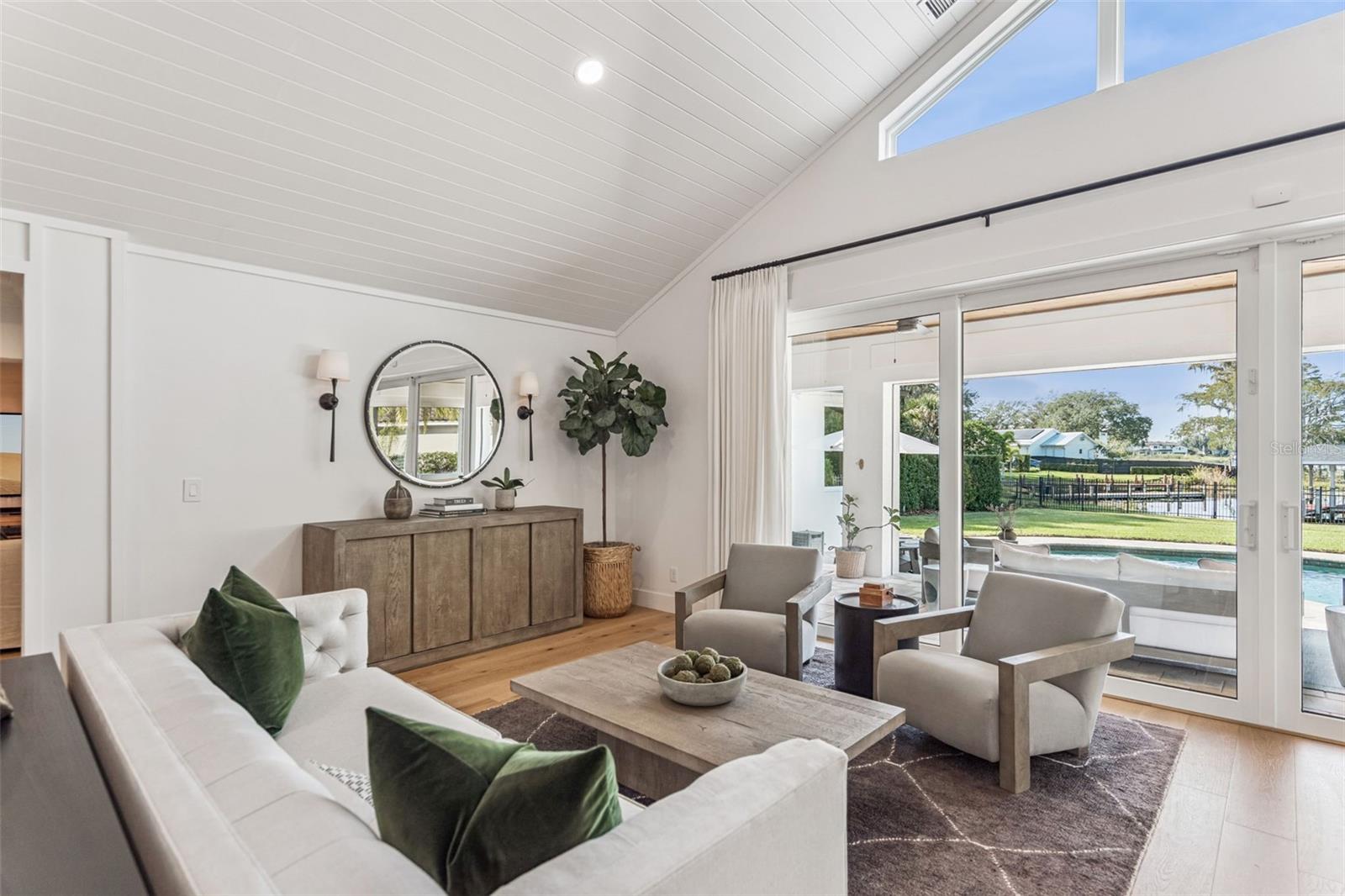 O6370886 Property Photo