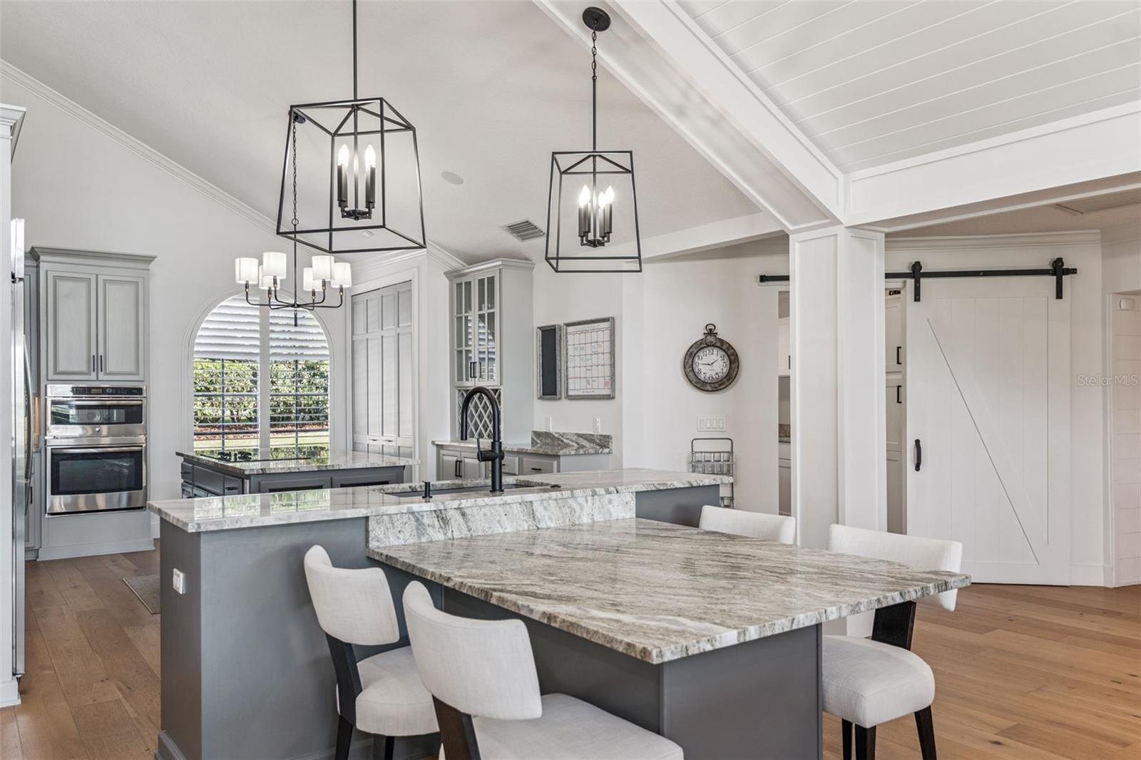 O6370886 Property Photo