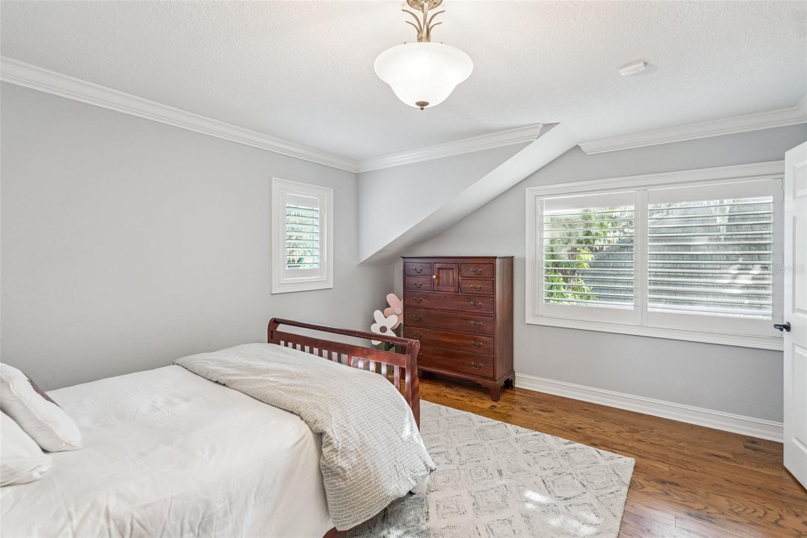 O6370886 Property Photo