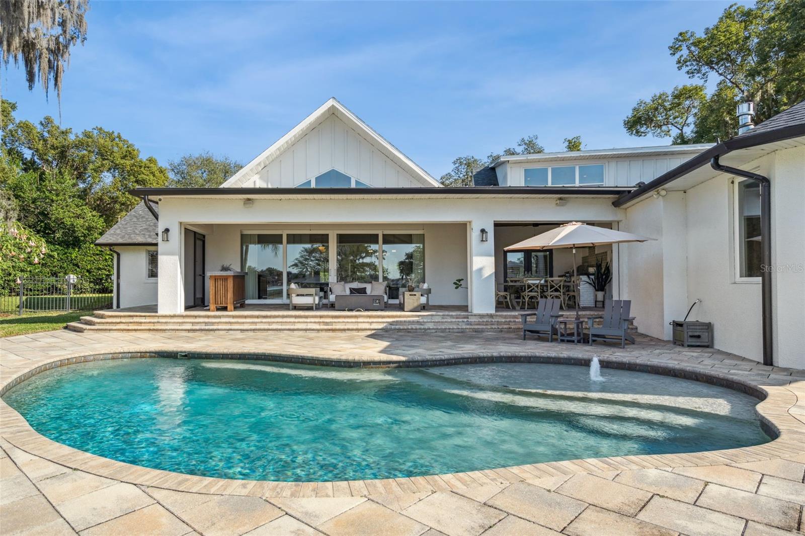 O6370886 Property Photo