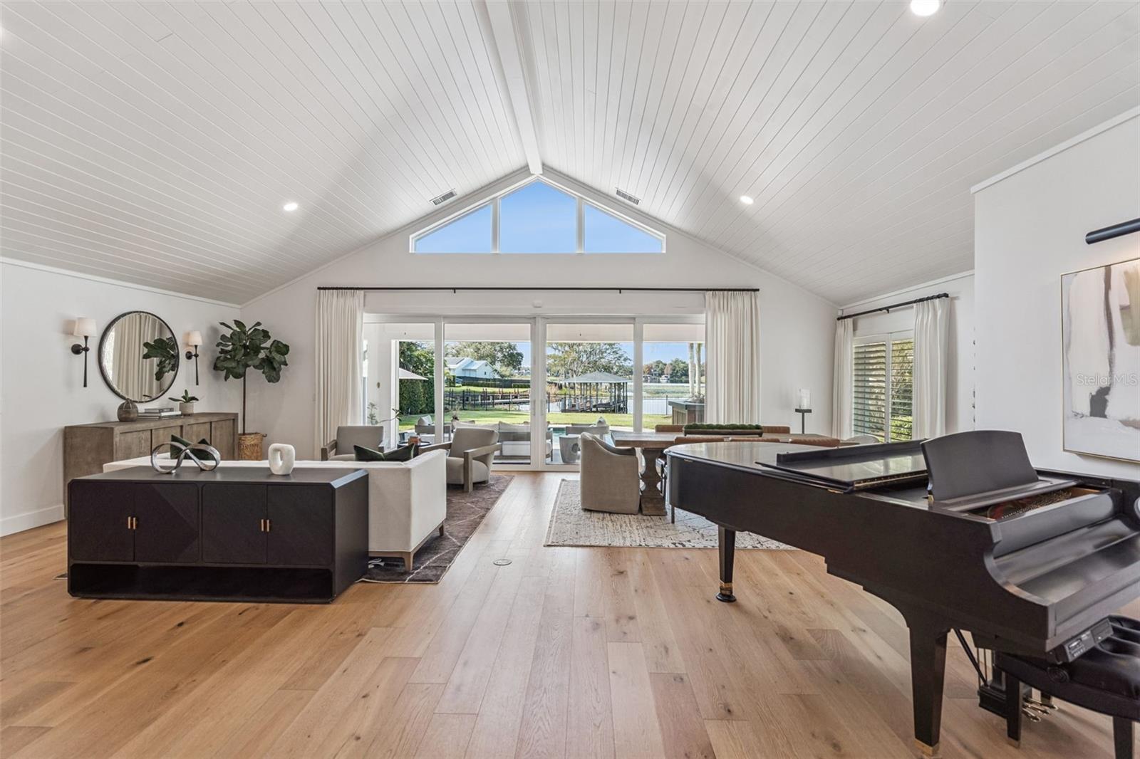 O6370886 Property Photo