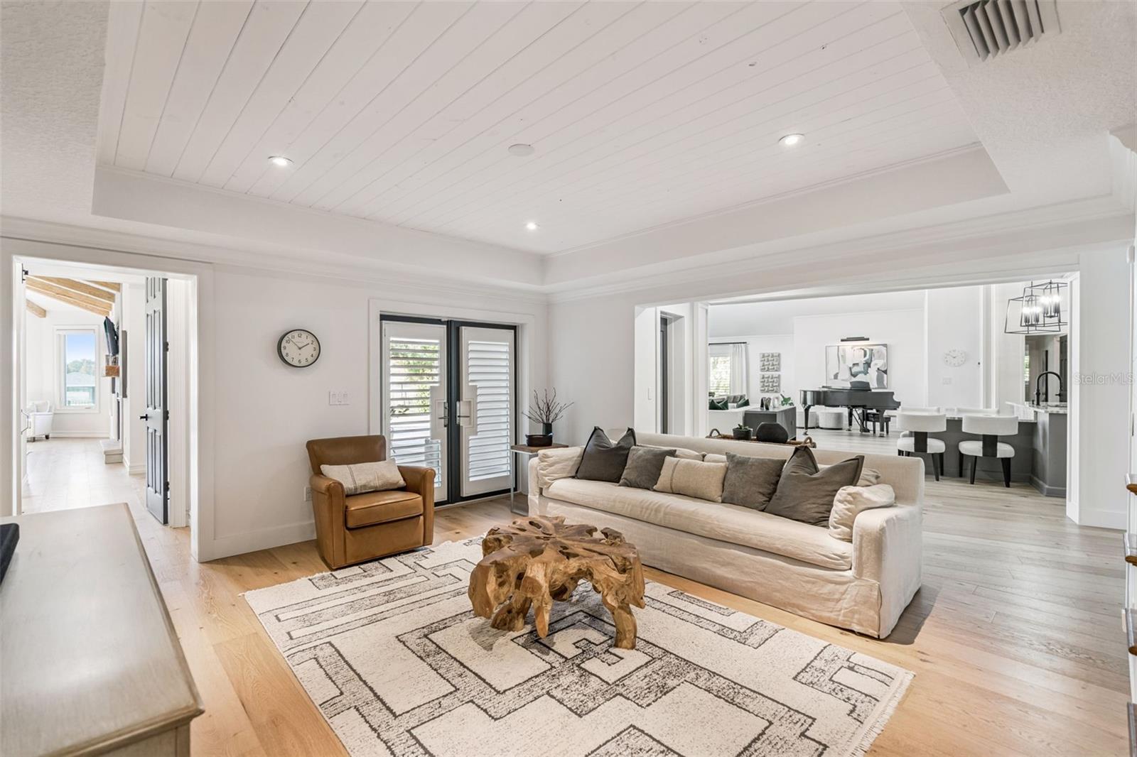 O6370886 Property Photo