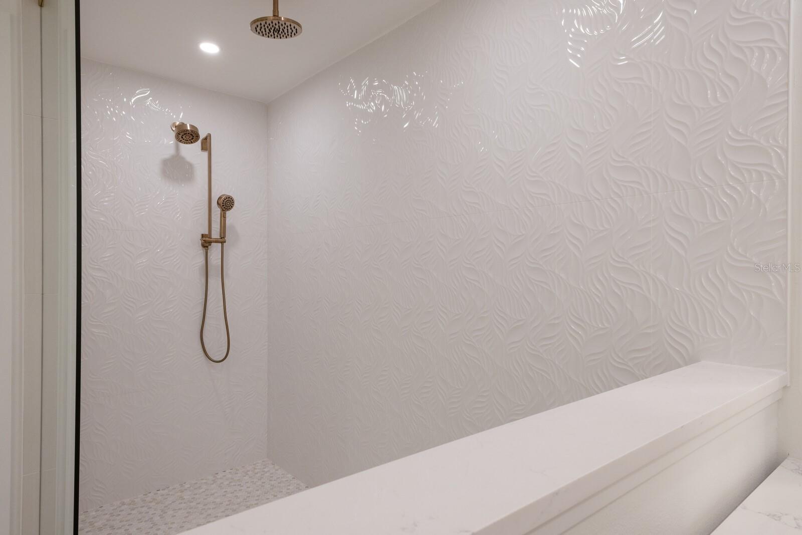 A4676878 Property Photo