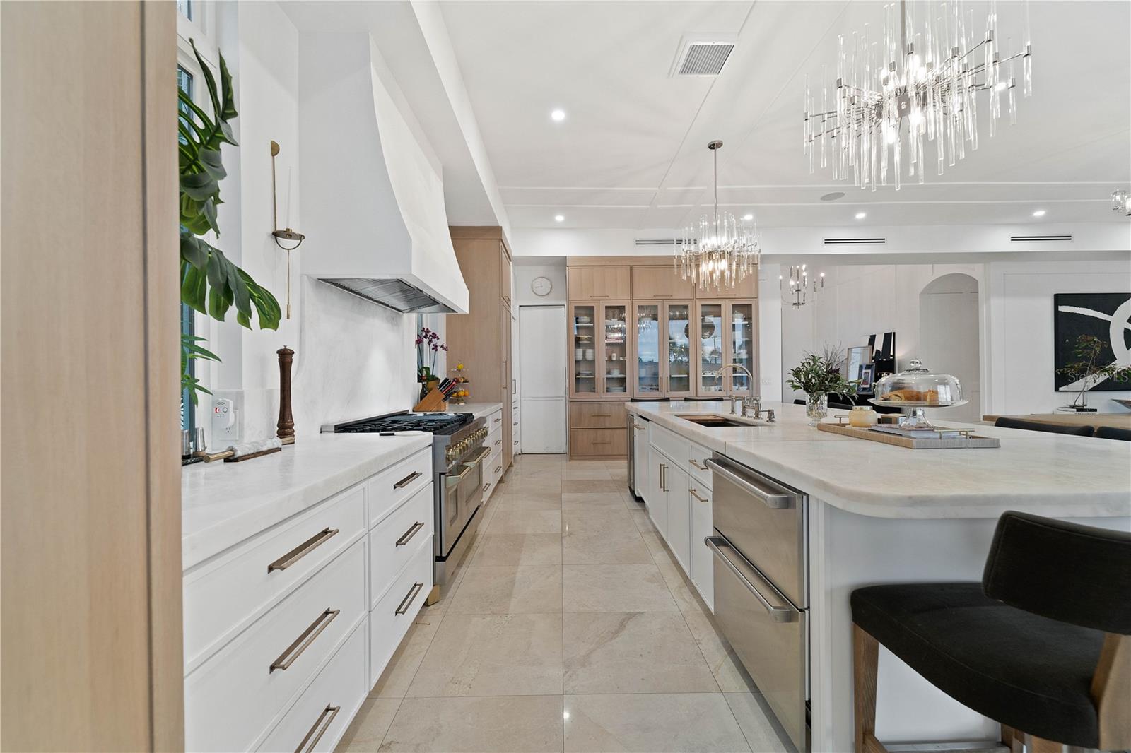 TB8460832 Property Photo