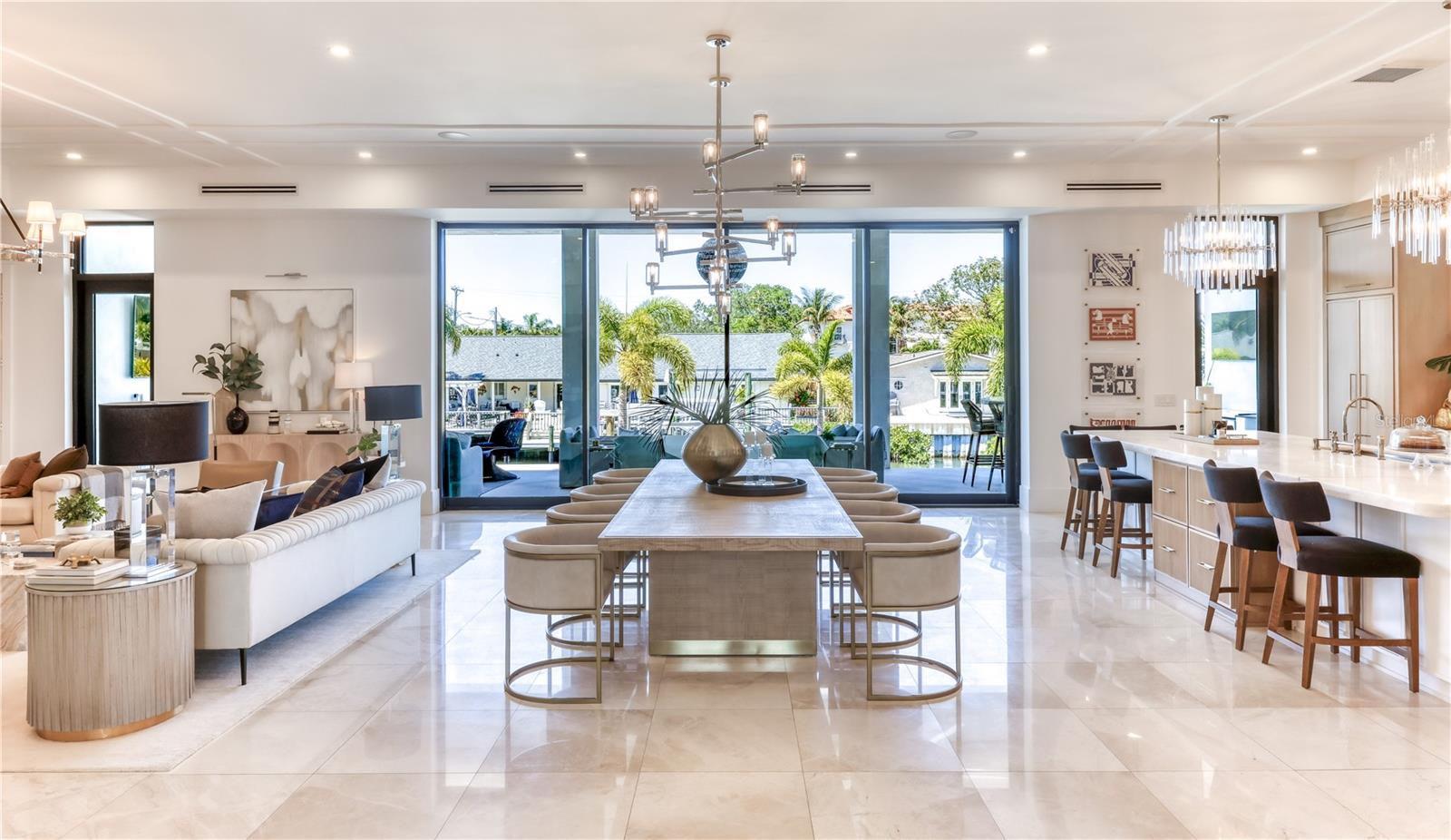 TB8460832 Property Photo