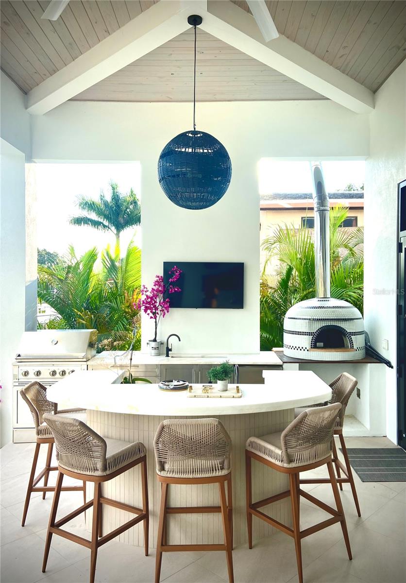 TB8460832 Property Photo