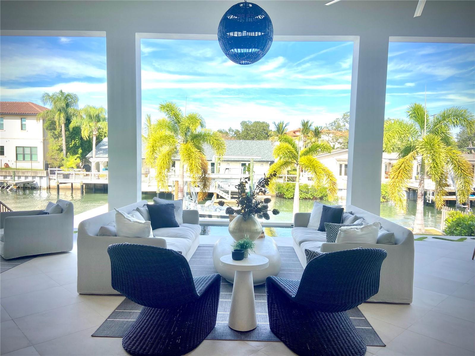 TB8460832 Property Photo