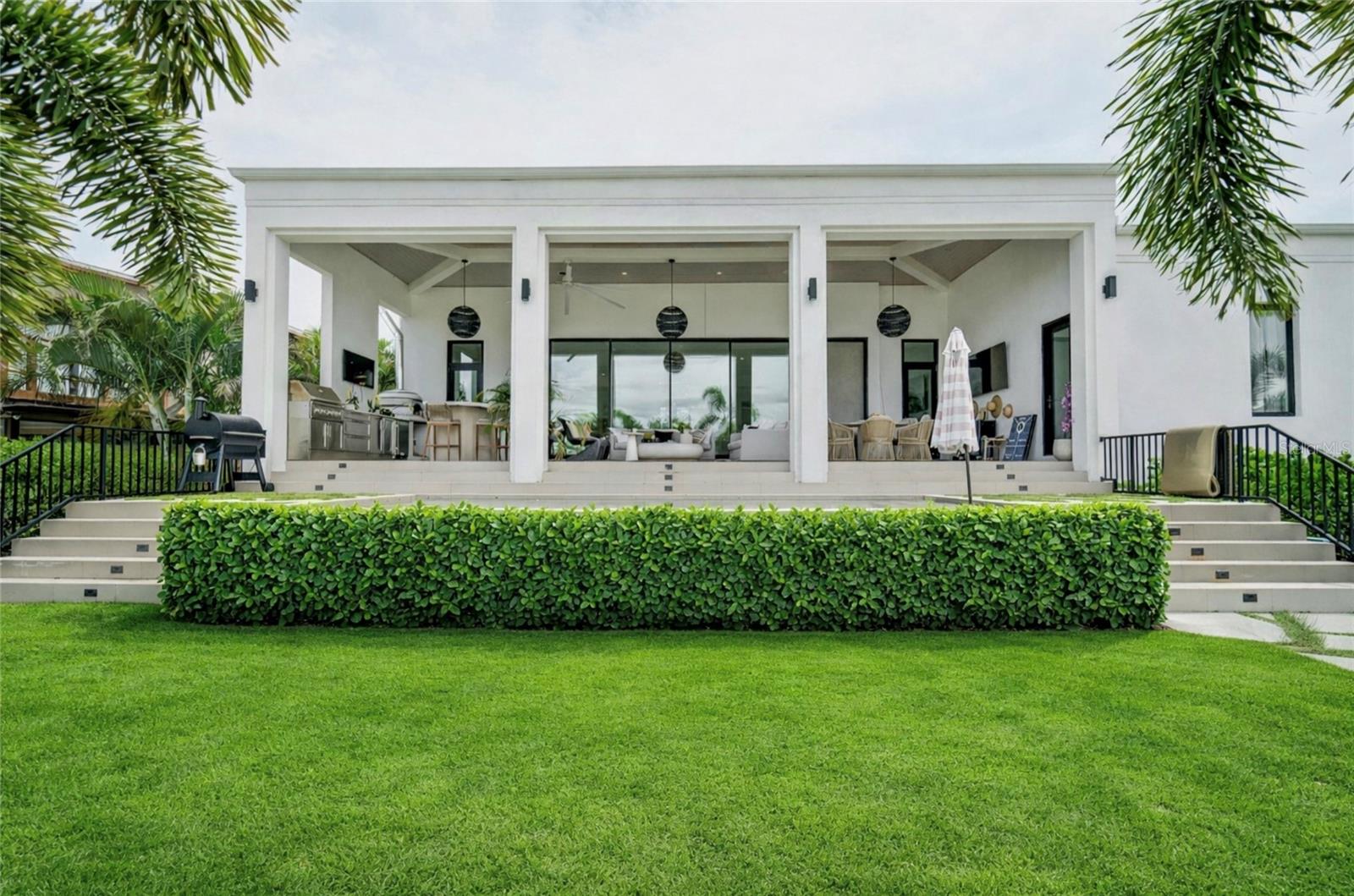 TB8460832 Property Photo