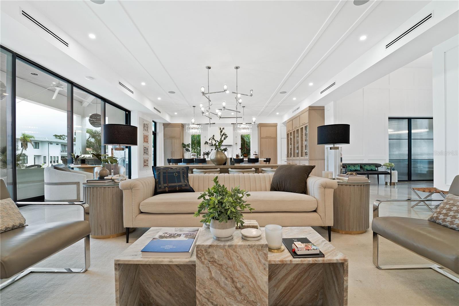 TB8460832 Property Photo