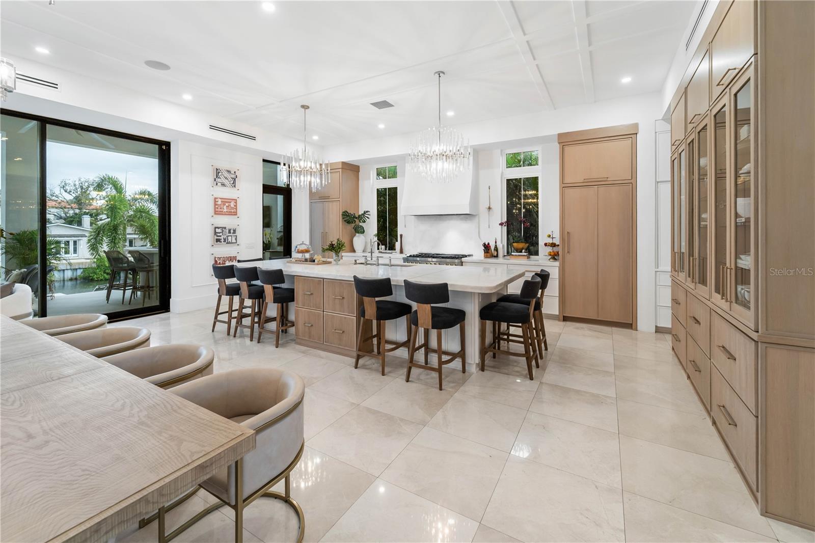 TB8460832 Property Photo