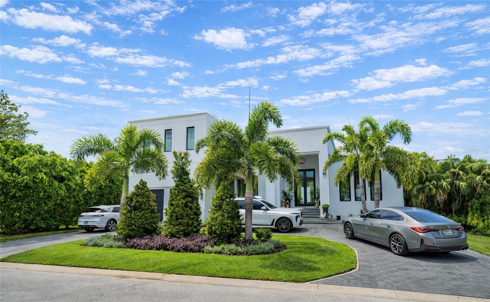 TB8460832 Property Photo