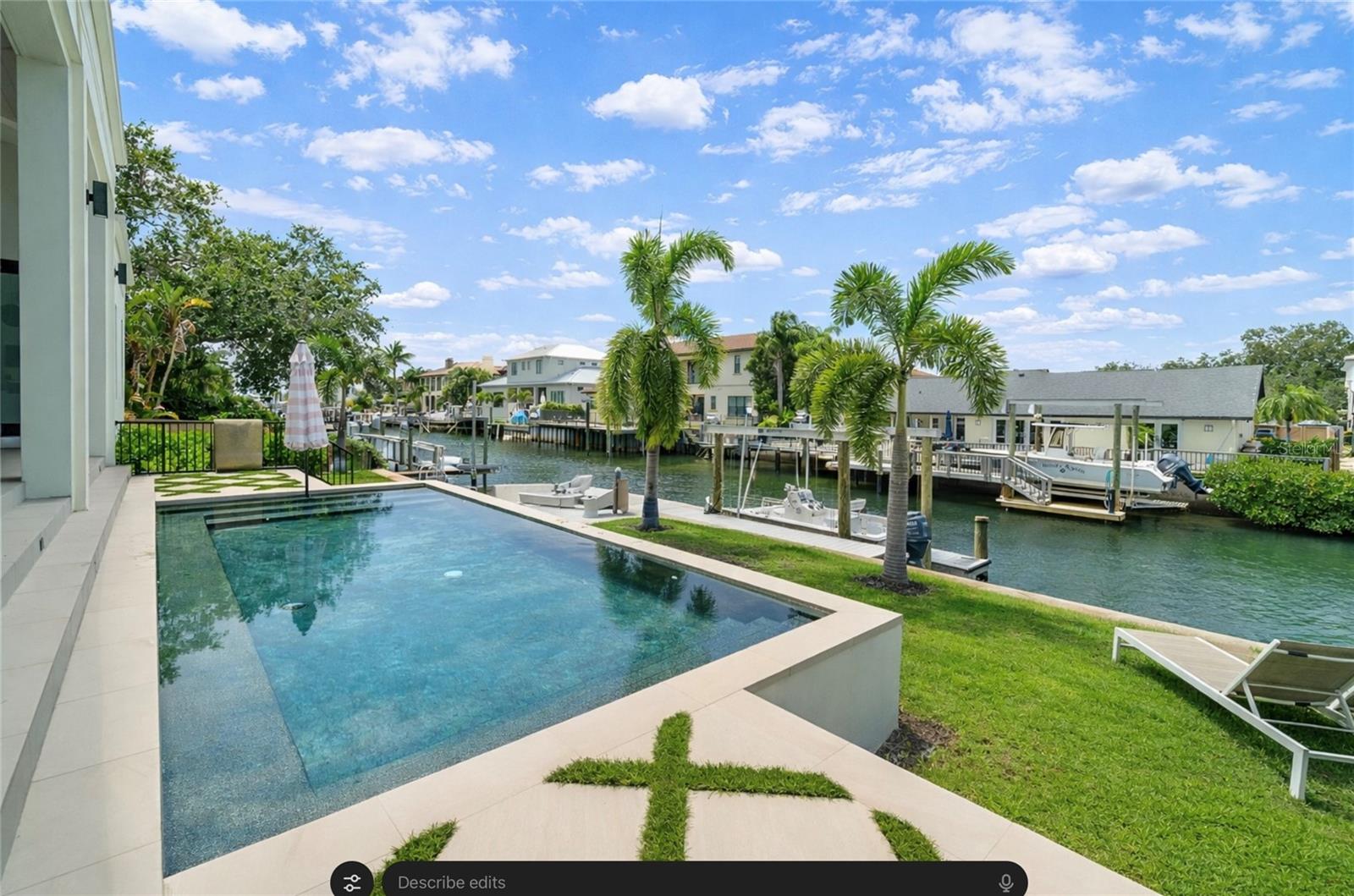 TB8460832 Property Photo