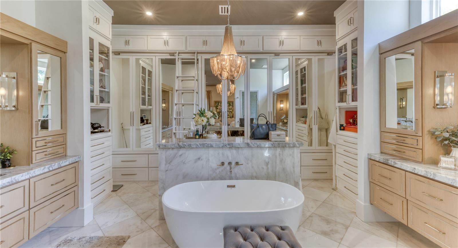 TB8460832 Property Photo