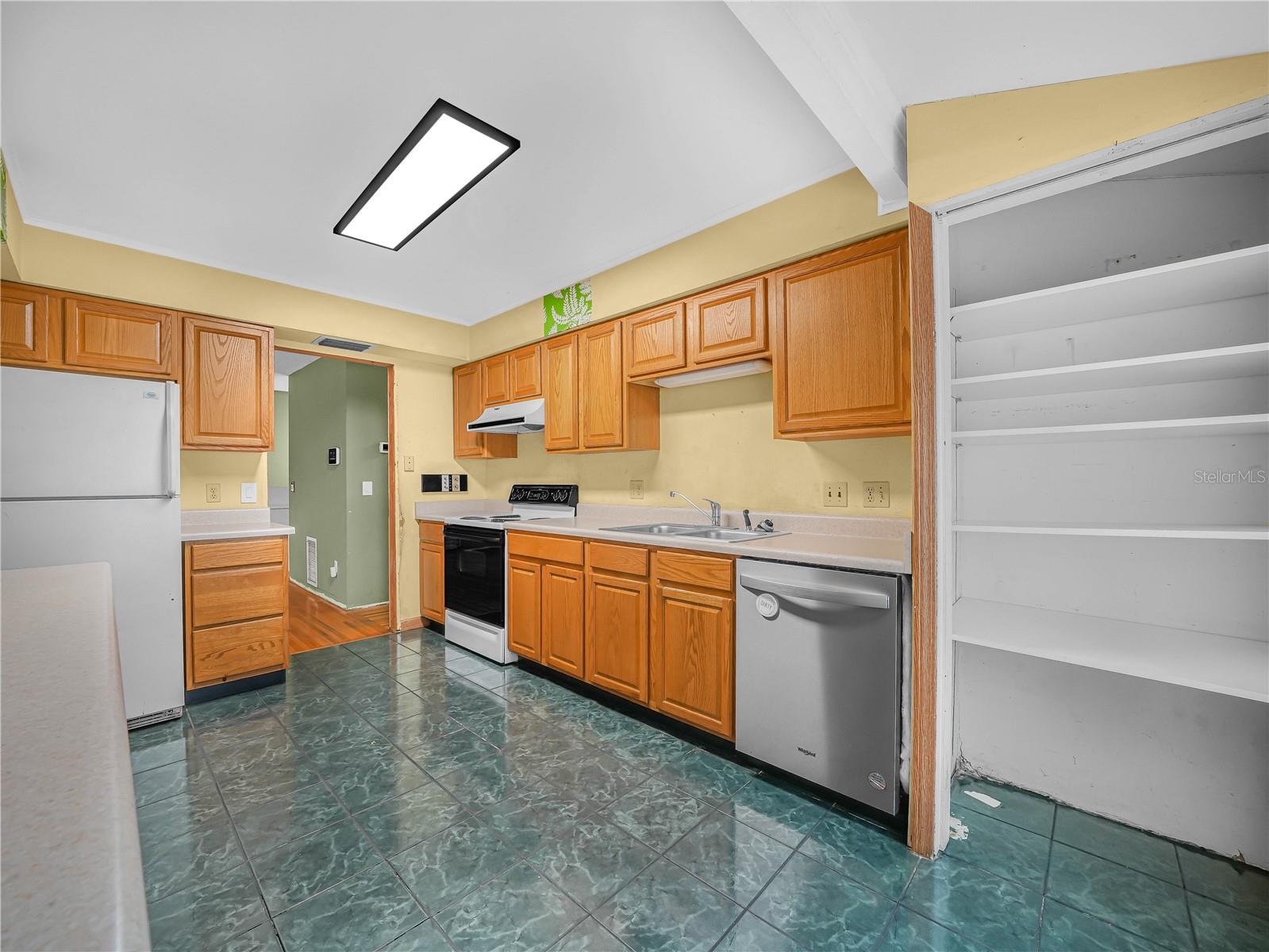 L4958266 Property Photo