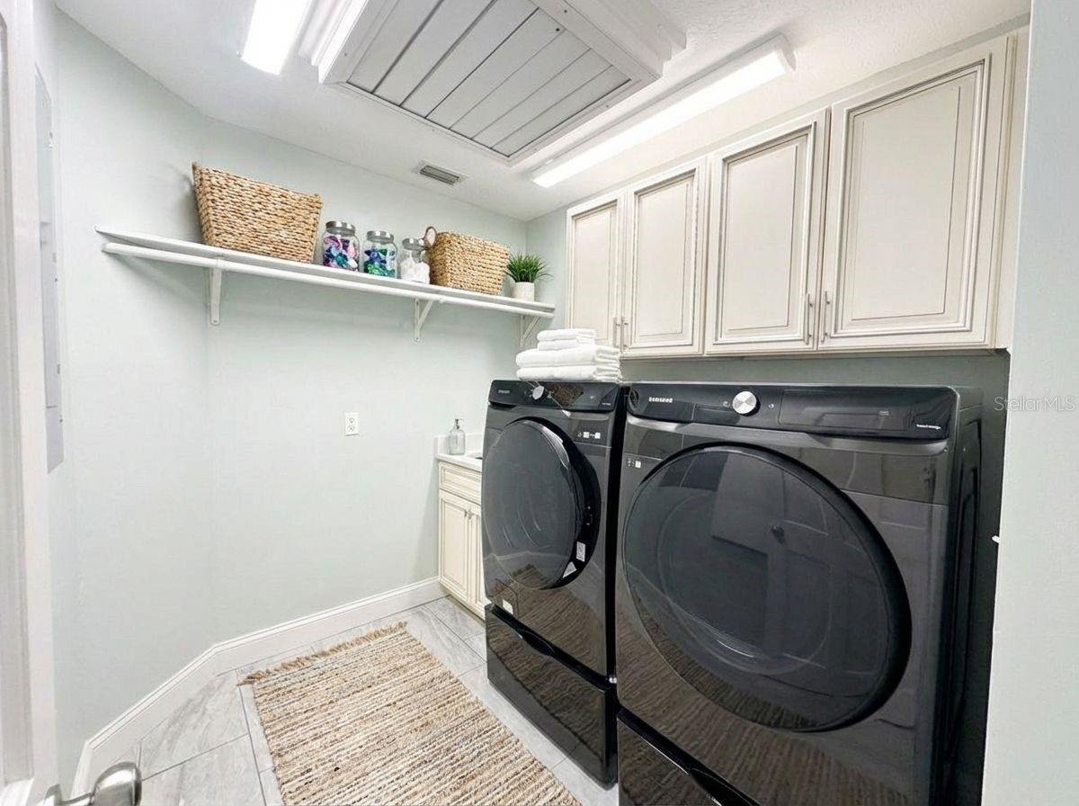 TB8460889 Property Photo