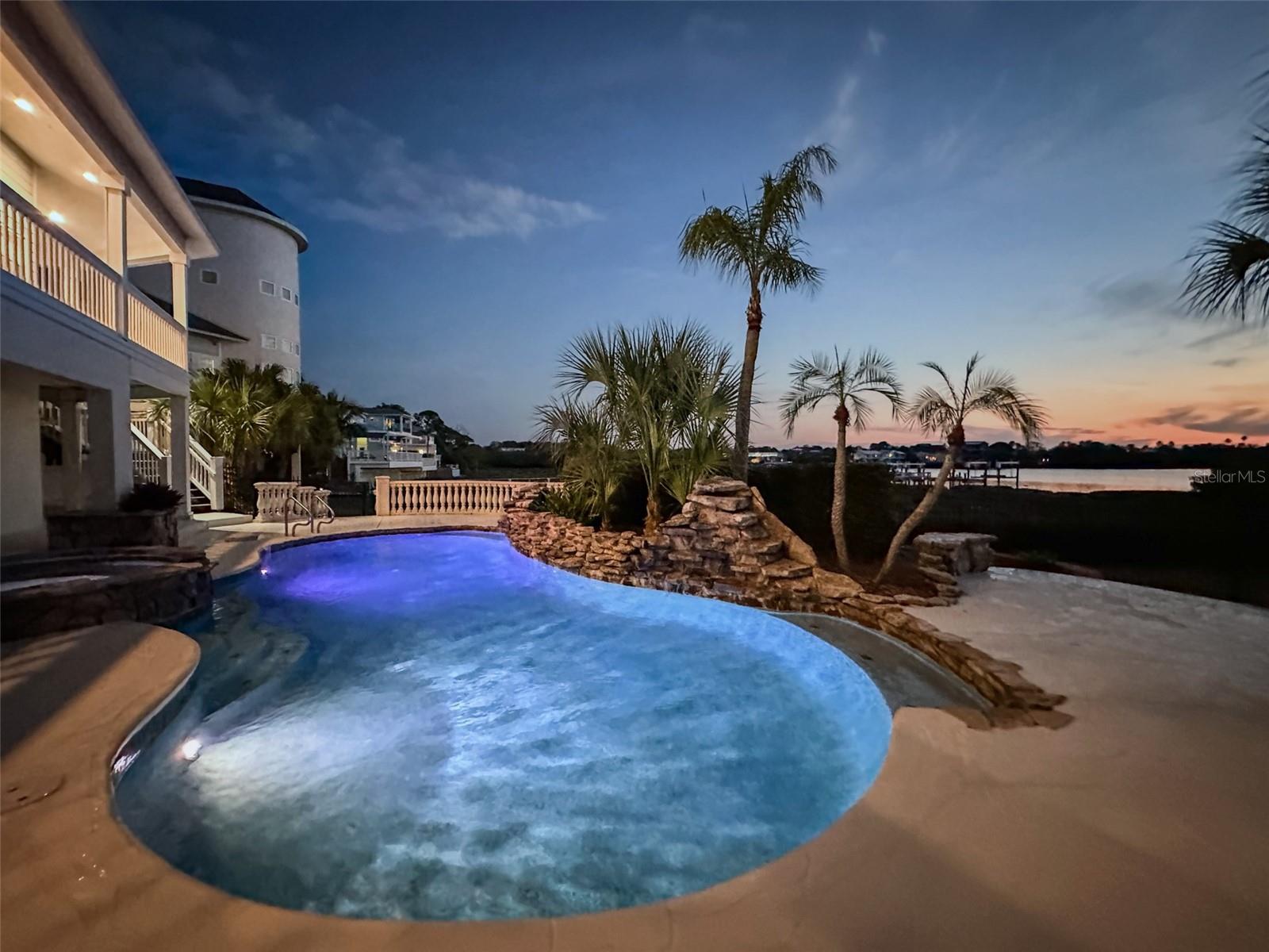 TB8460889 Property Photo