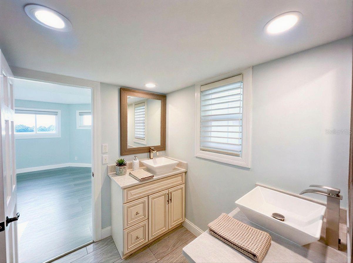 TB8460889 Property Photo