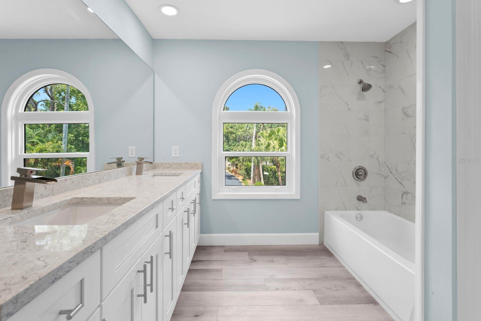 TB8460889 Property Photo