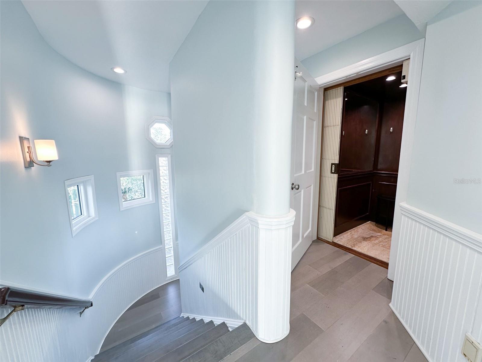 TB8460889 Property Photo