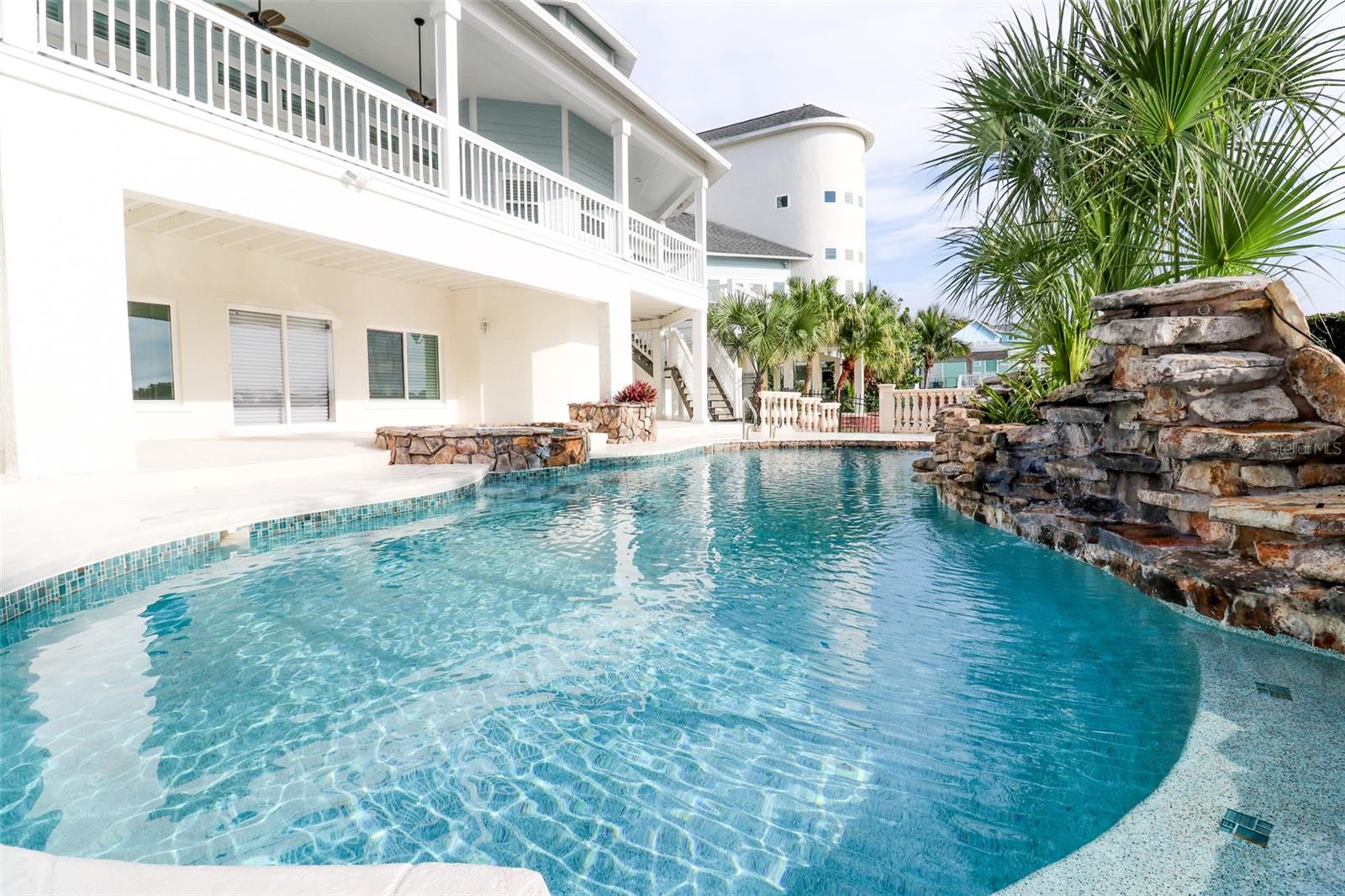 TB8460889 Property Photo