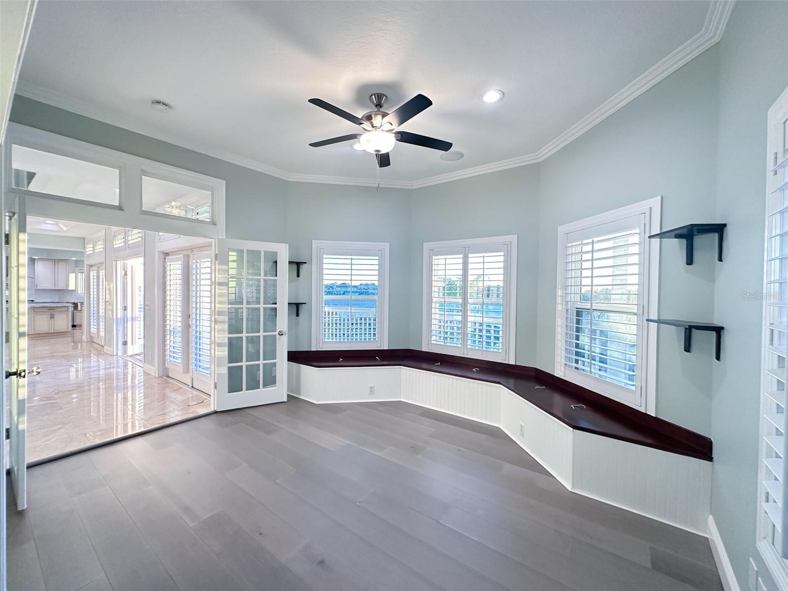 TB8460889 Property Photo