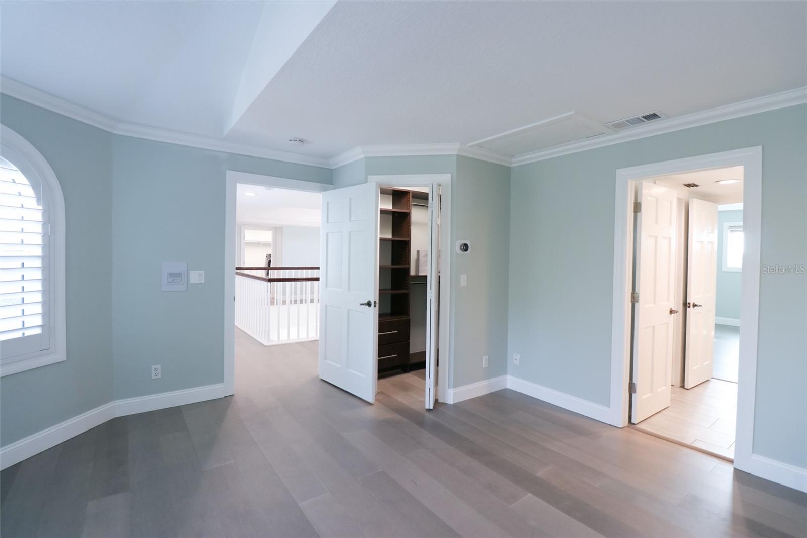 TB8460889 Property Photo