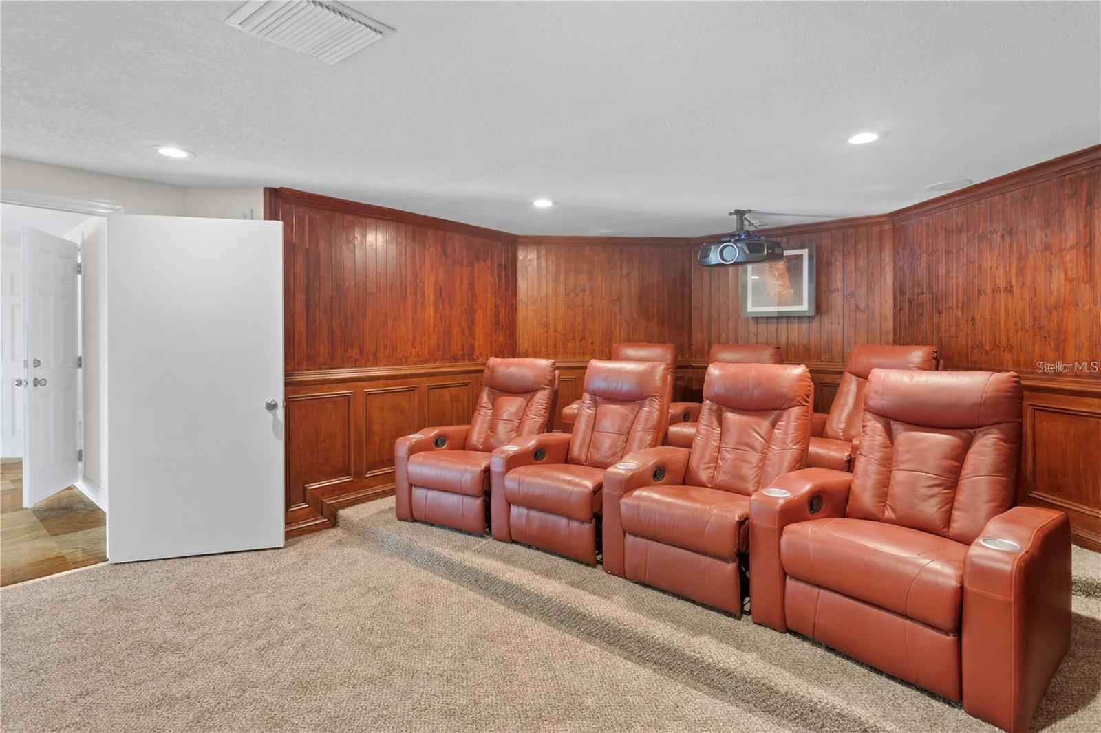 TB8460889 Property Photo