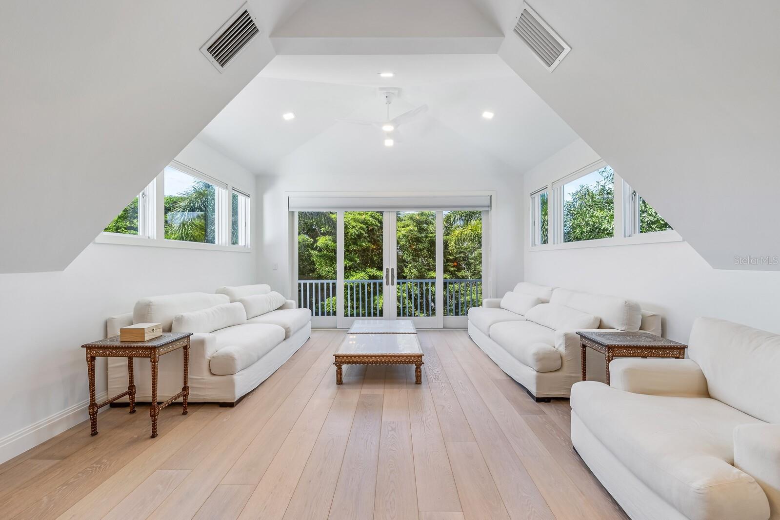 D6145417 Property Photo