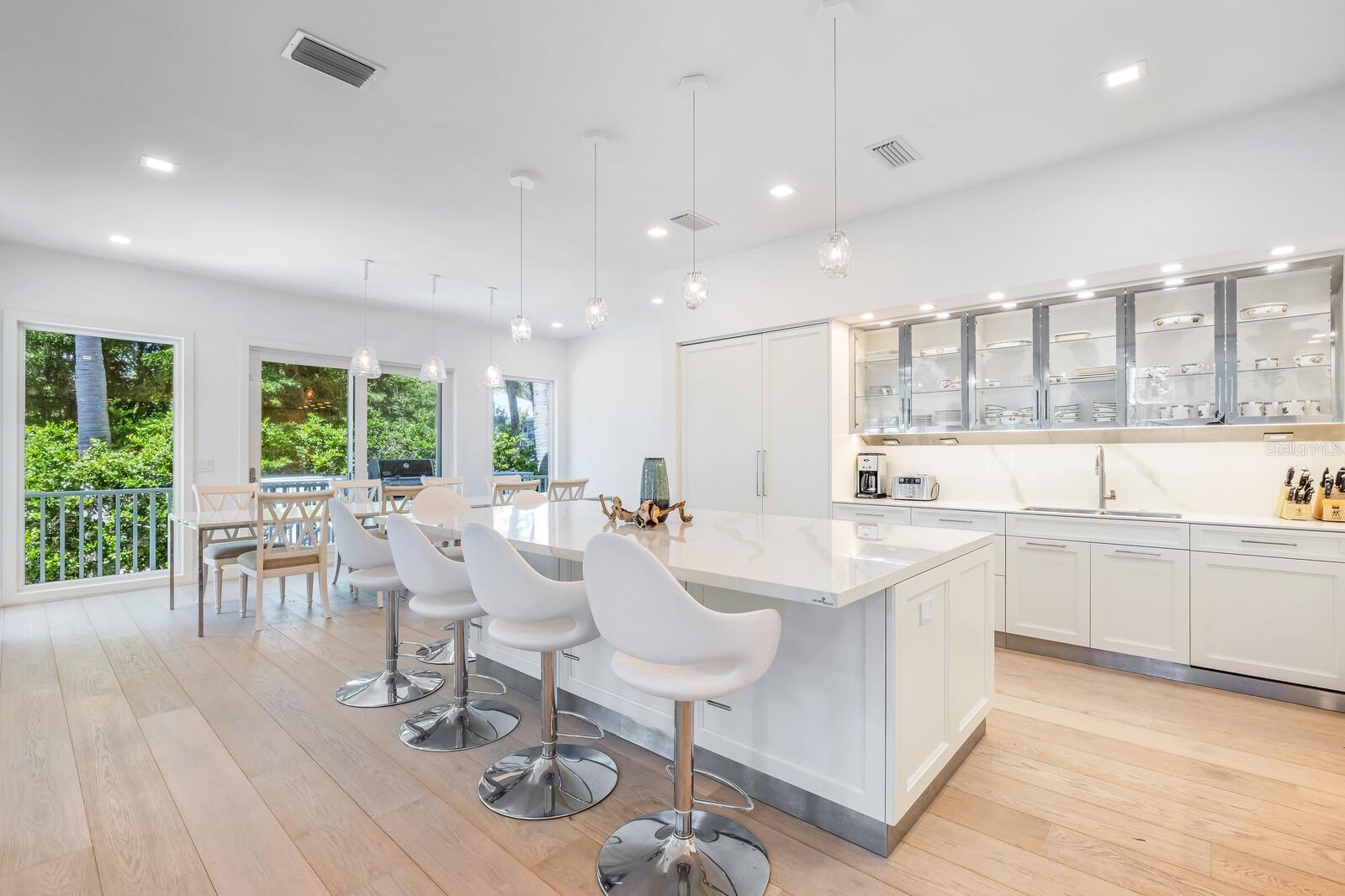 D6145417 Property Photo