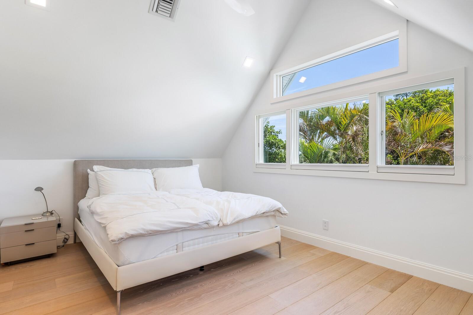 D6145417 Property Photo