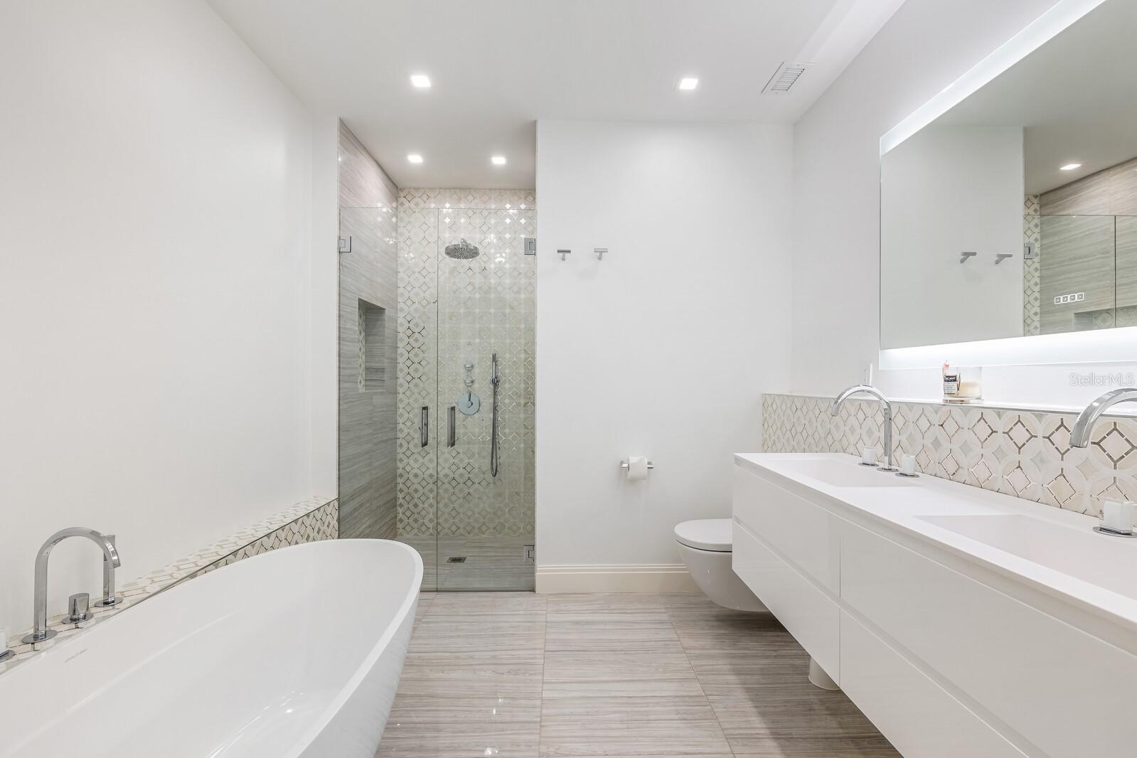 D6145417 Property Photo