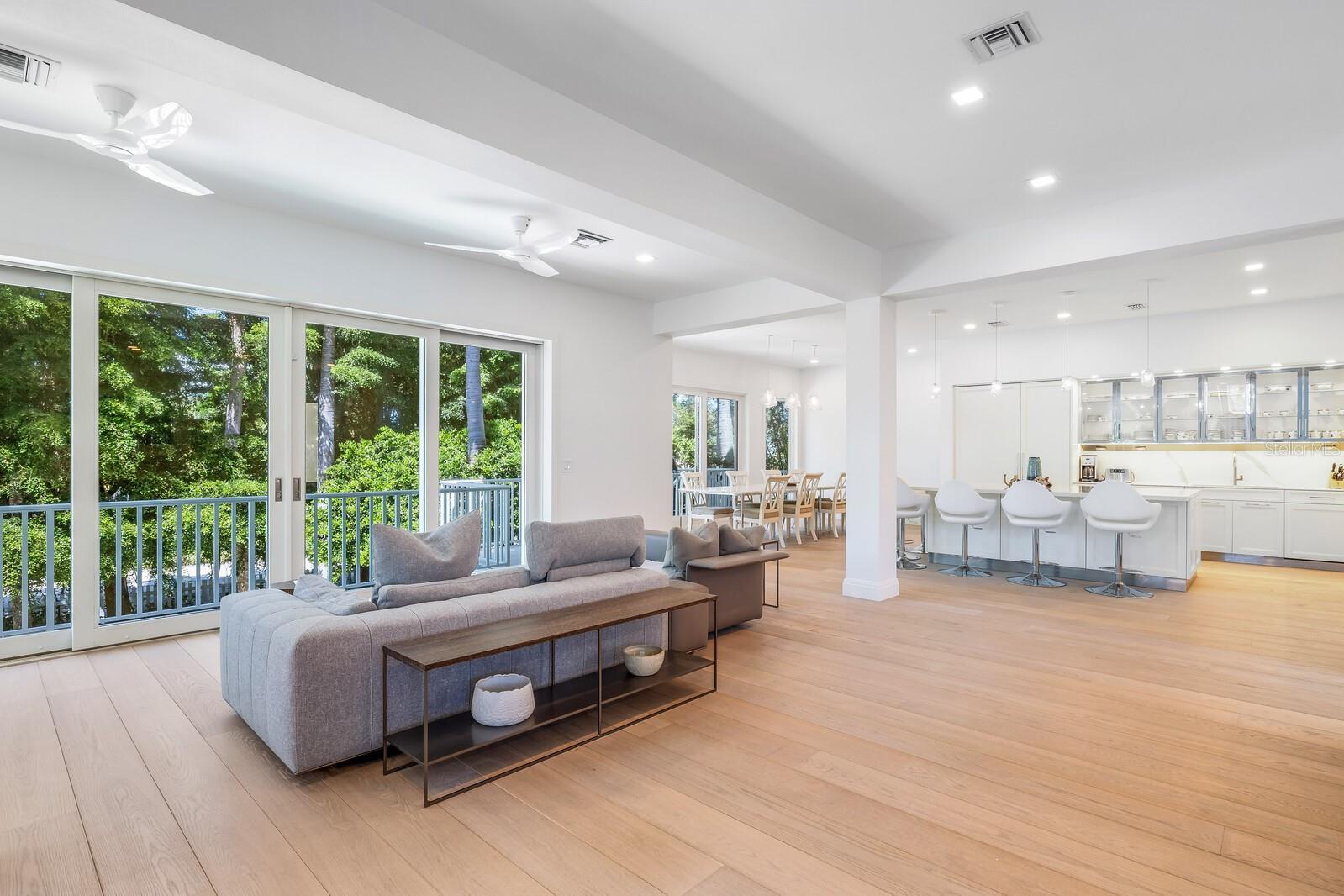 D6145417 Property Photo