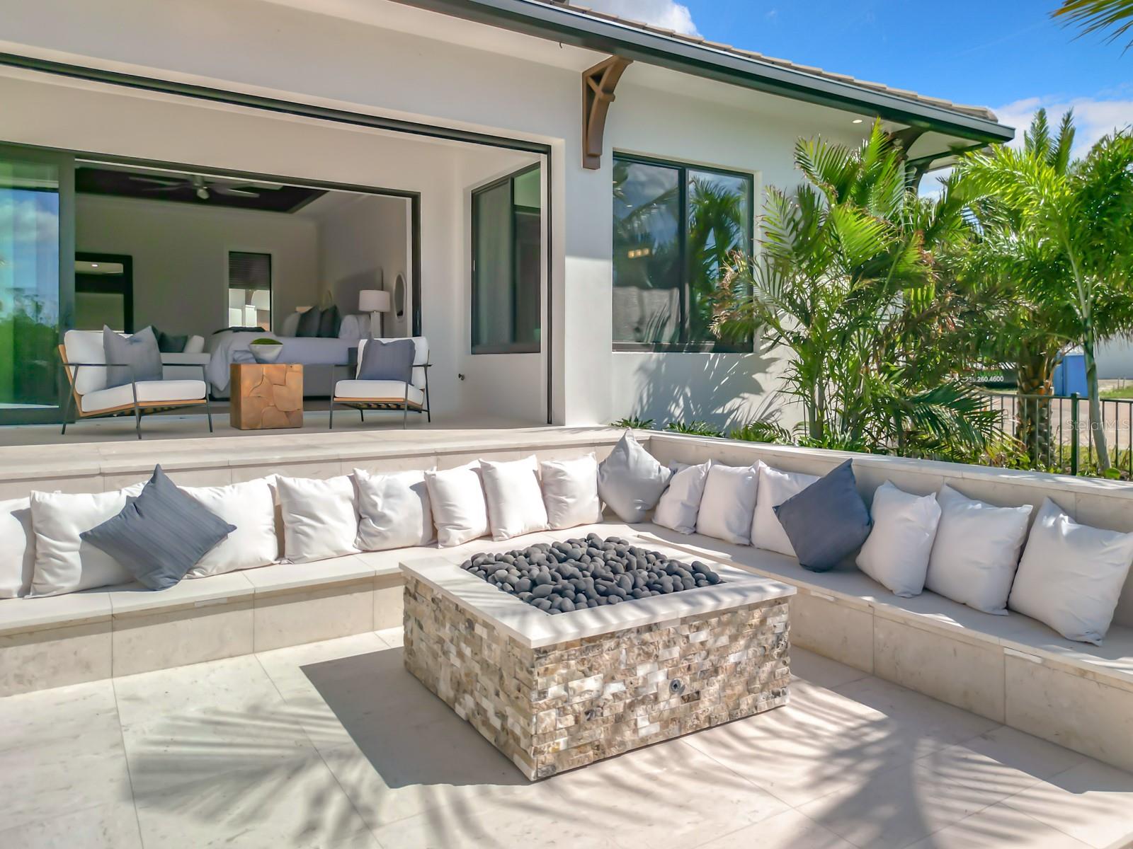 TB8460903 Property Photo