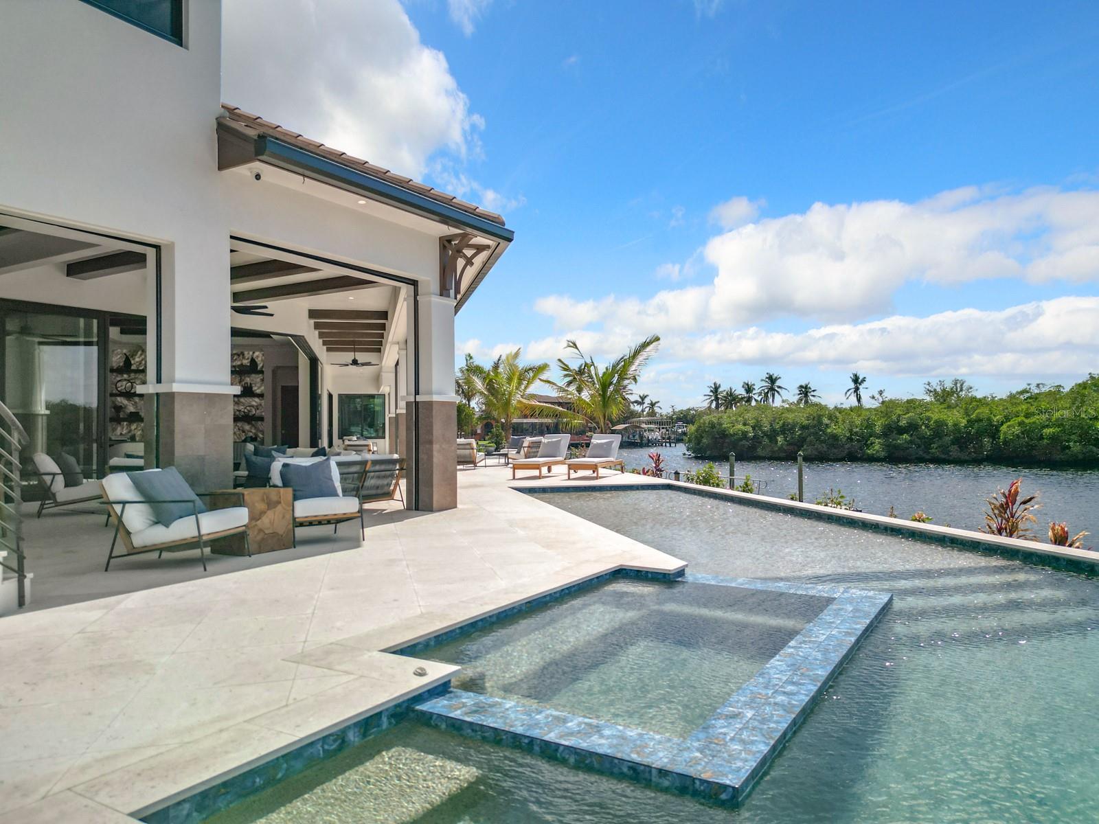 TB8460903 Property Photo