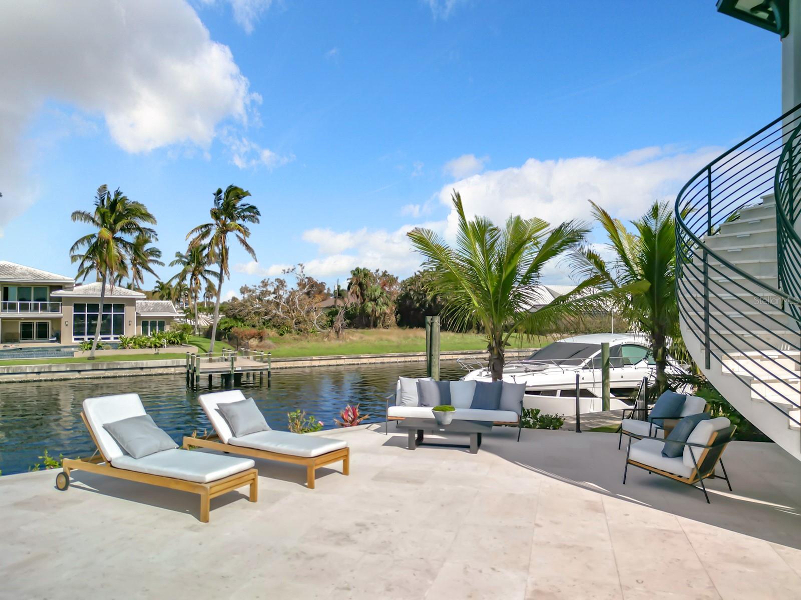 TB8460903 Property Photo