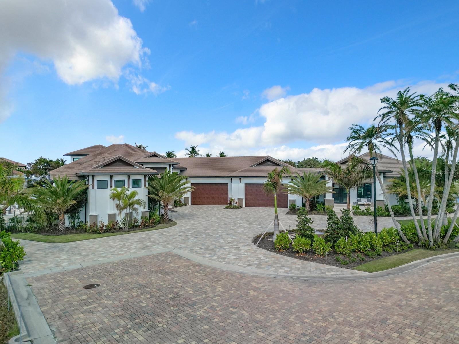 TB8460903 Property Photo