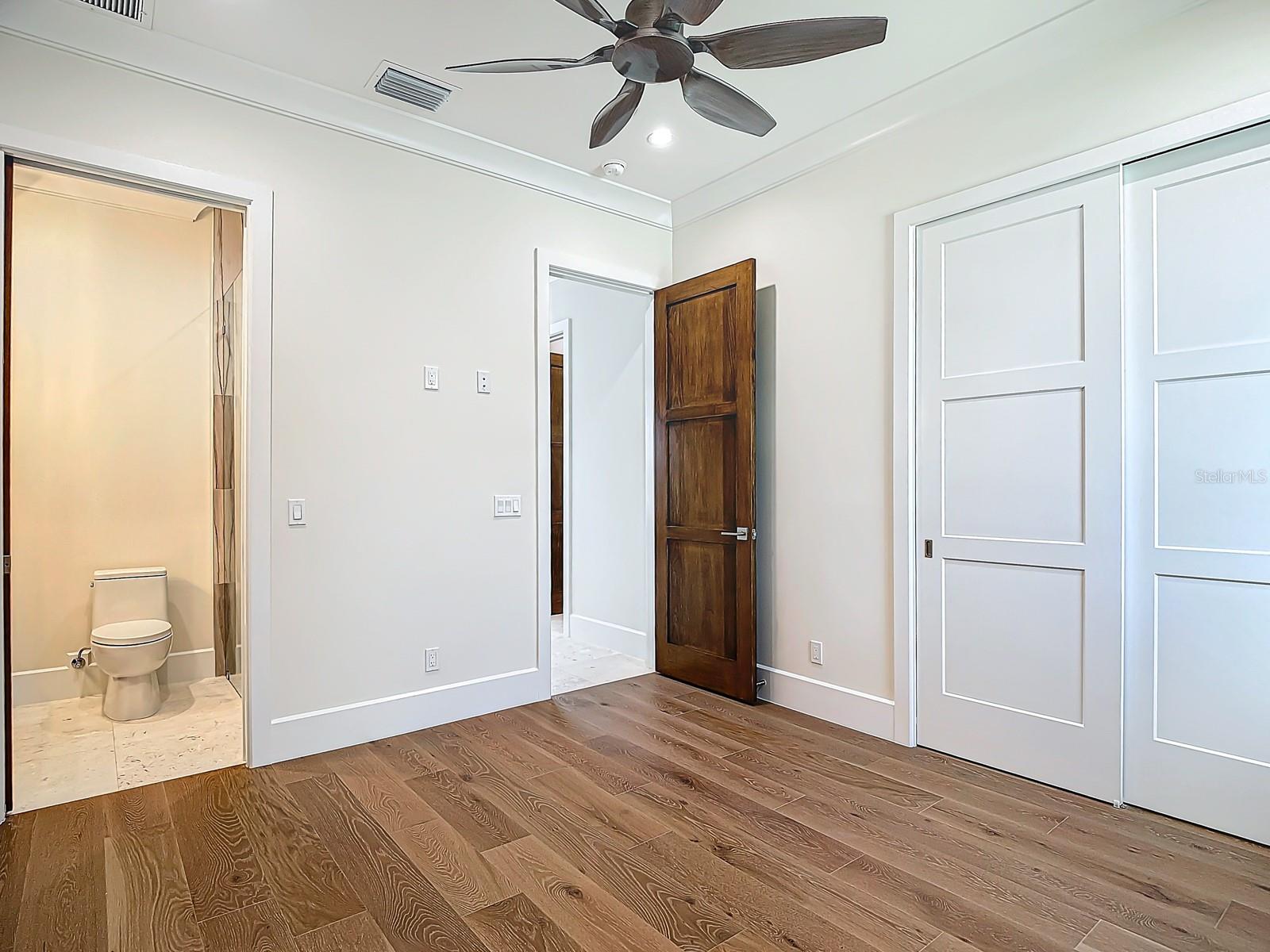 TB8460903 Property Photo