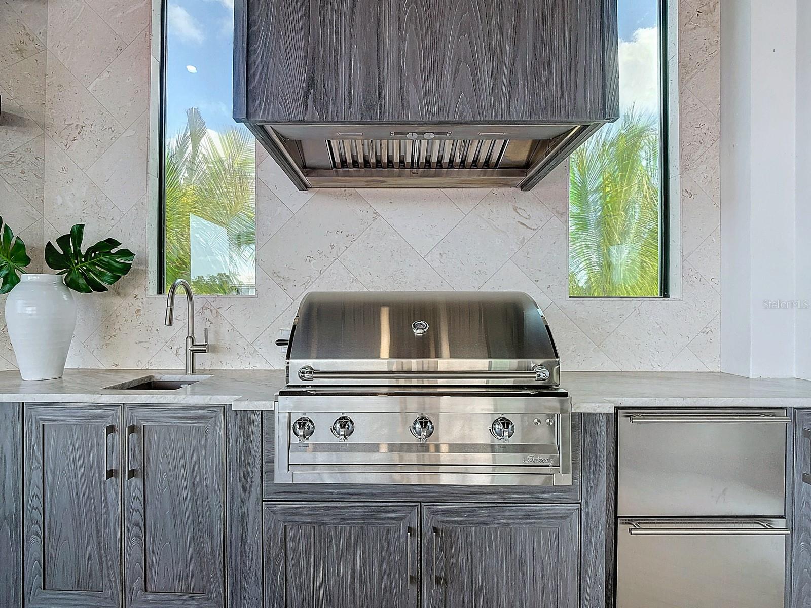 TB8460903 Property Photo