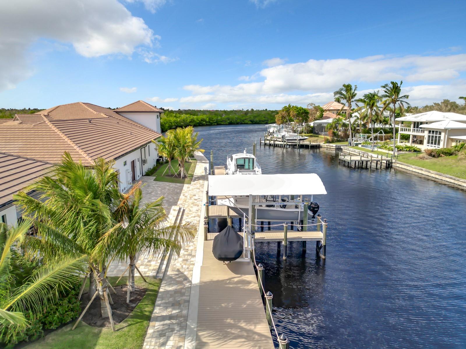 TB8460903 Property Photo