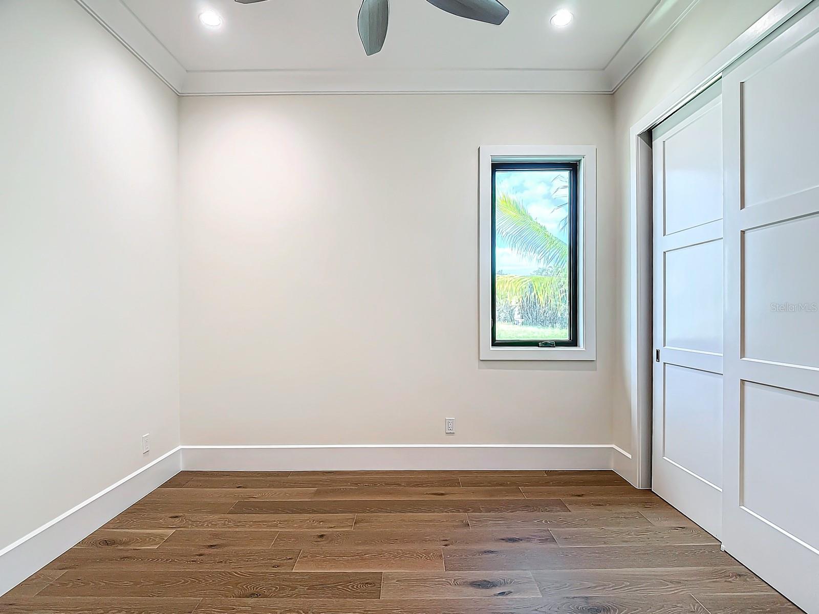 TB8460903 Property Photo