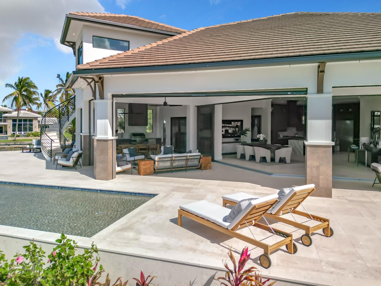 TB8460903 Property Photo