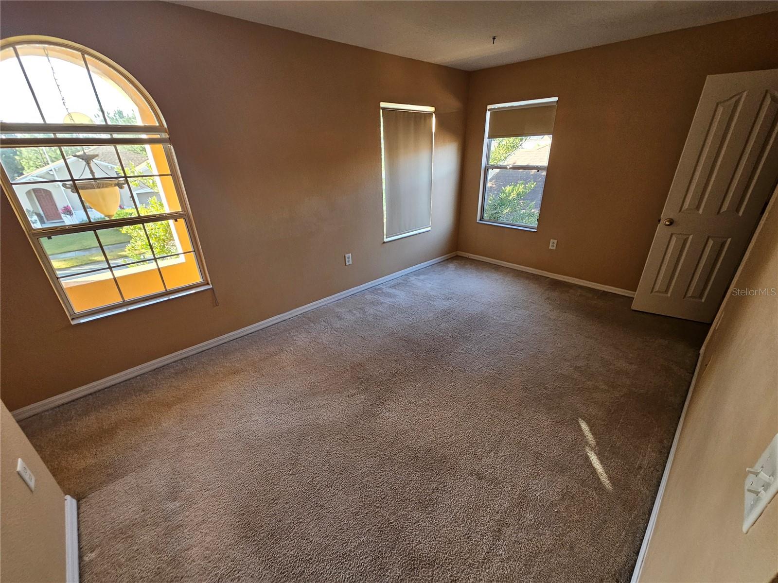 1881 STRATHMORE CIR, MOUNT DORA, FL, 32757