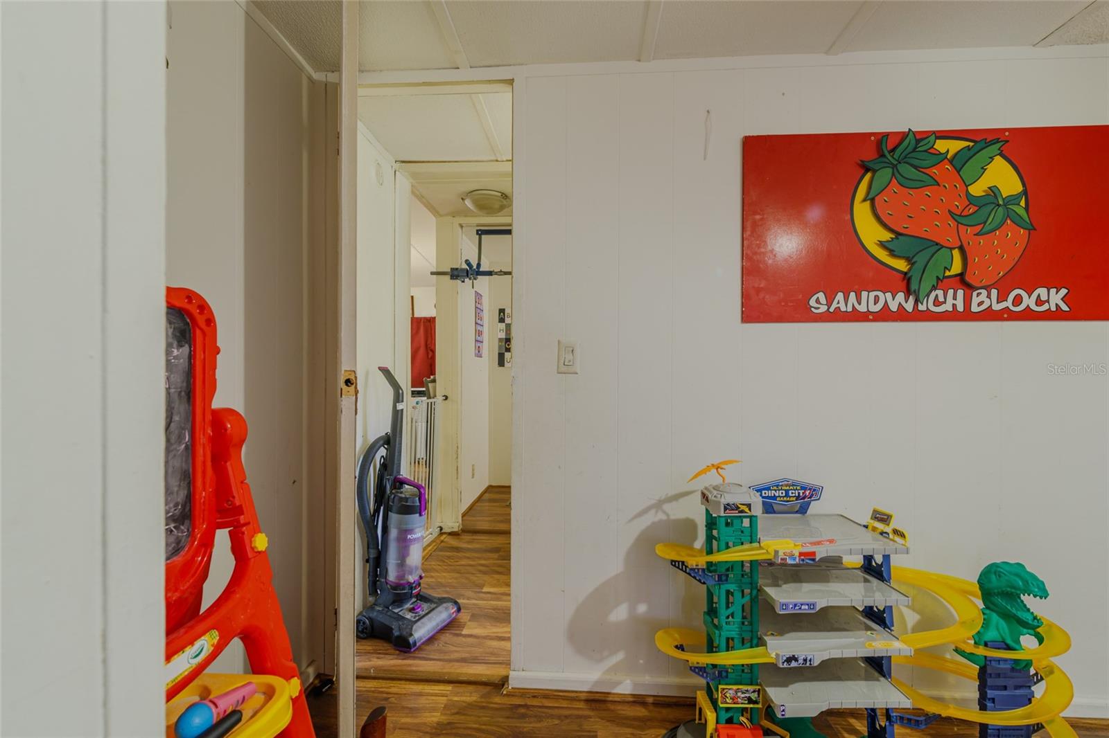 O6370977 Property Photo