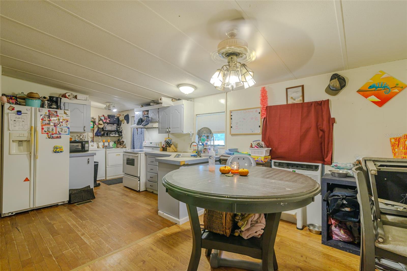 O6370977 Property Photo