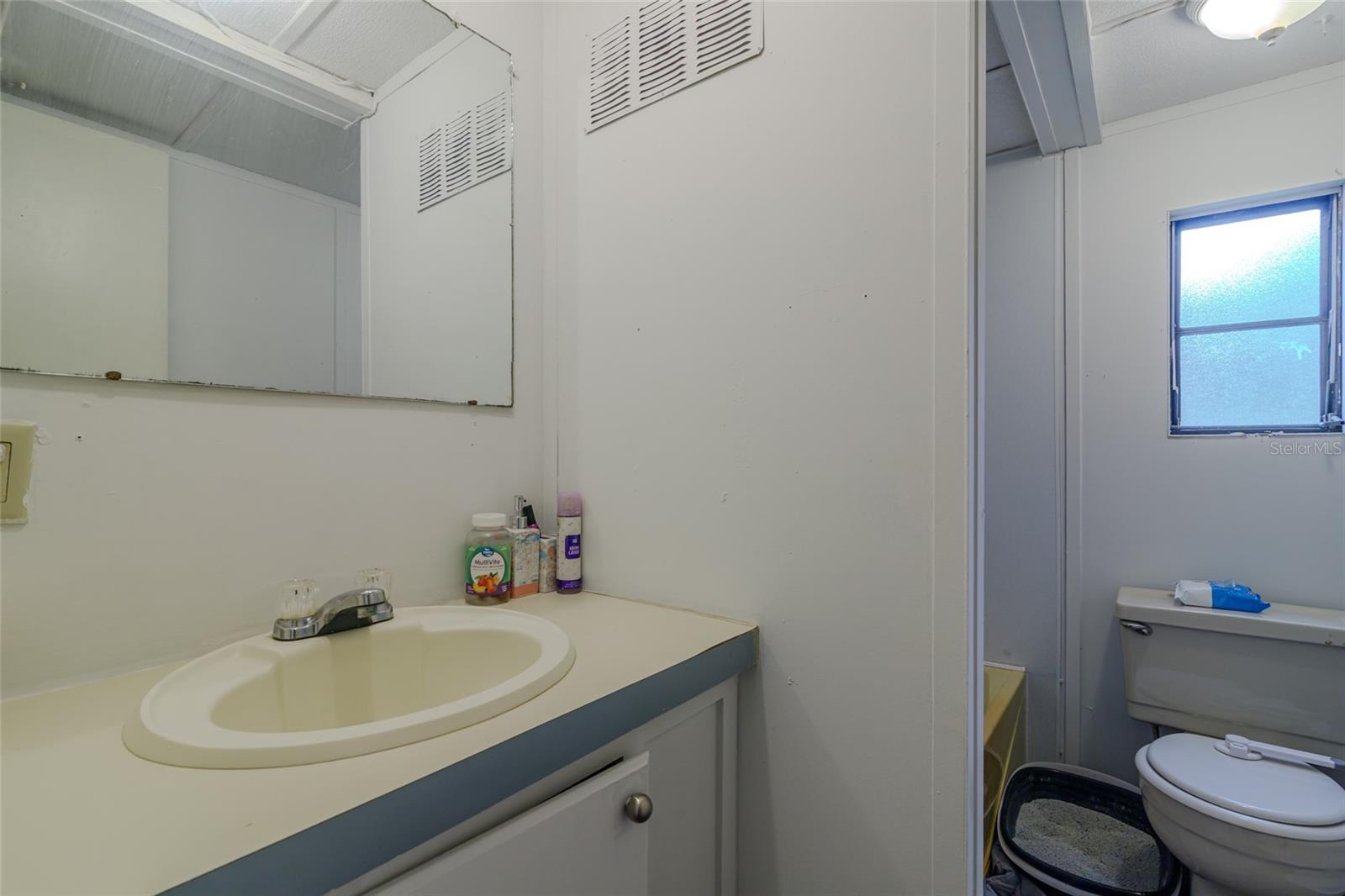 O6370977 Property Photo