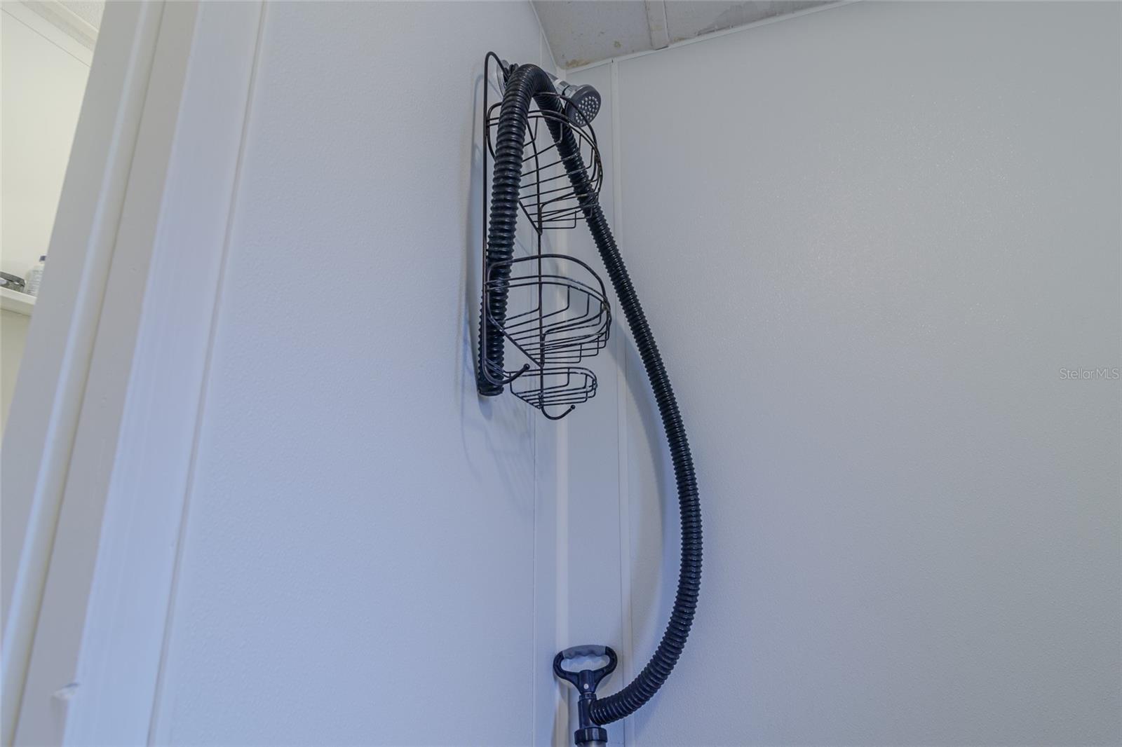 O6370977 Property Photo