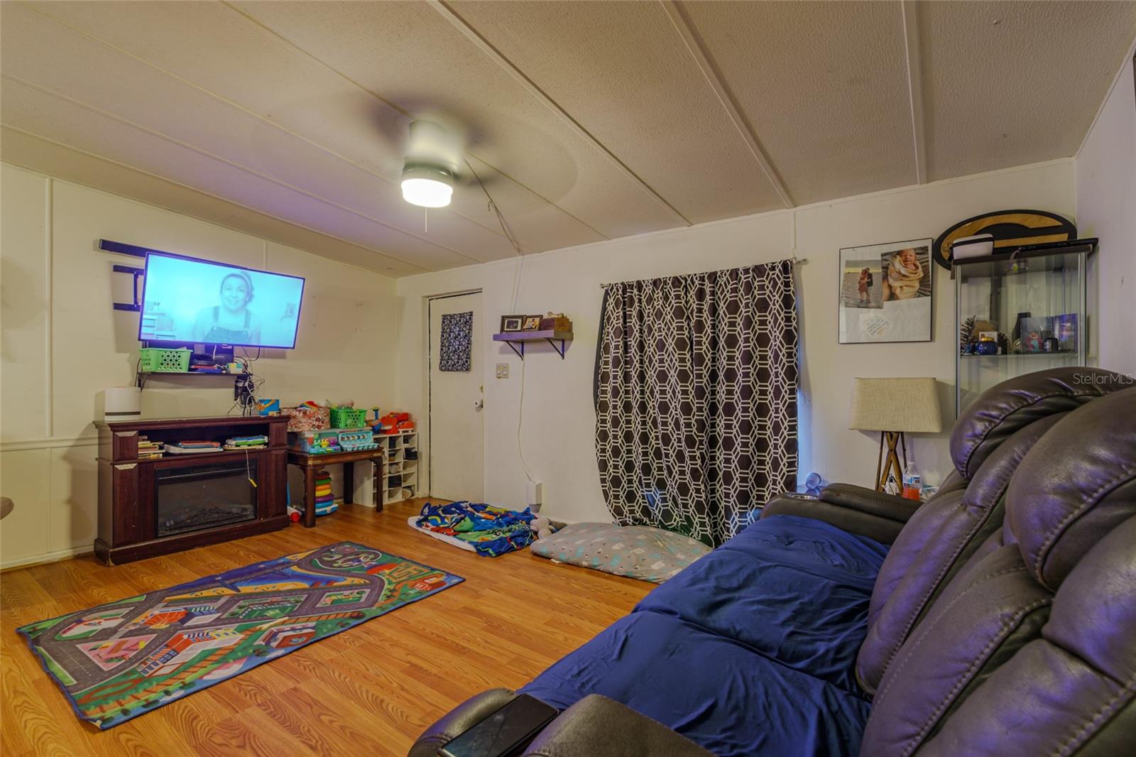 O6370977 Property Photo